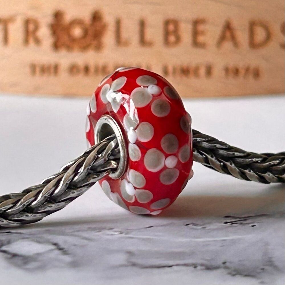 TROLLBEADS Red & Gray Flower Quilt Unique Universal LAA 925S NEW Condition